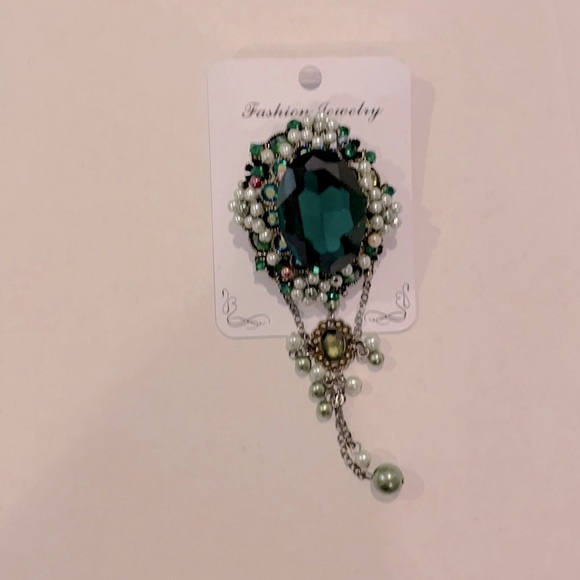 Rhinestone with beads brooch - Picture 2 of 2